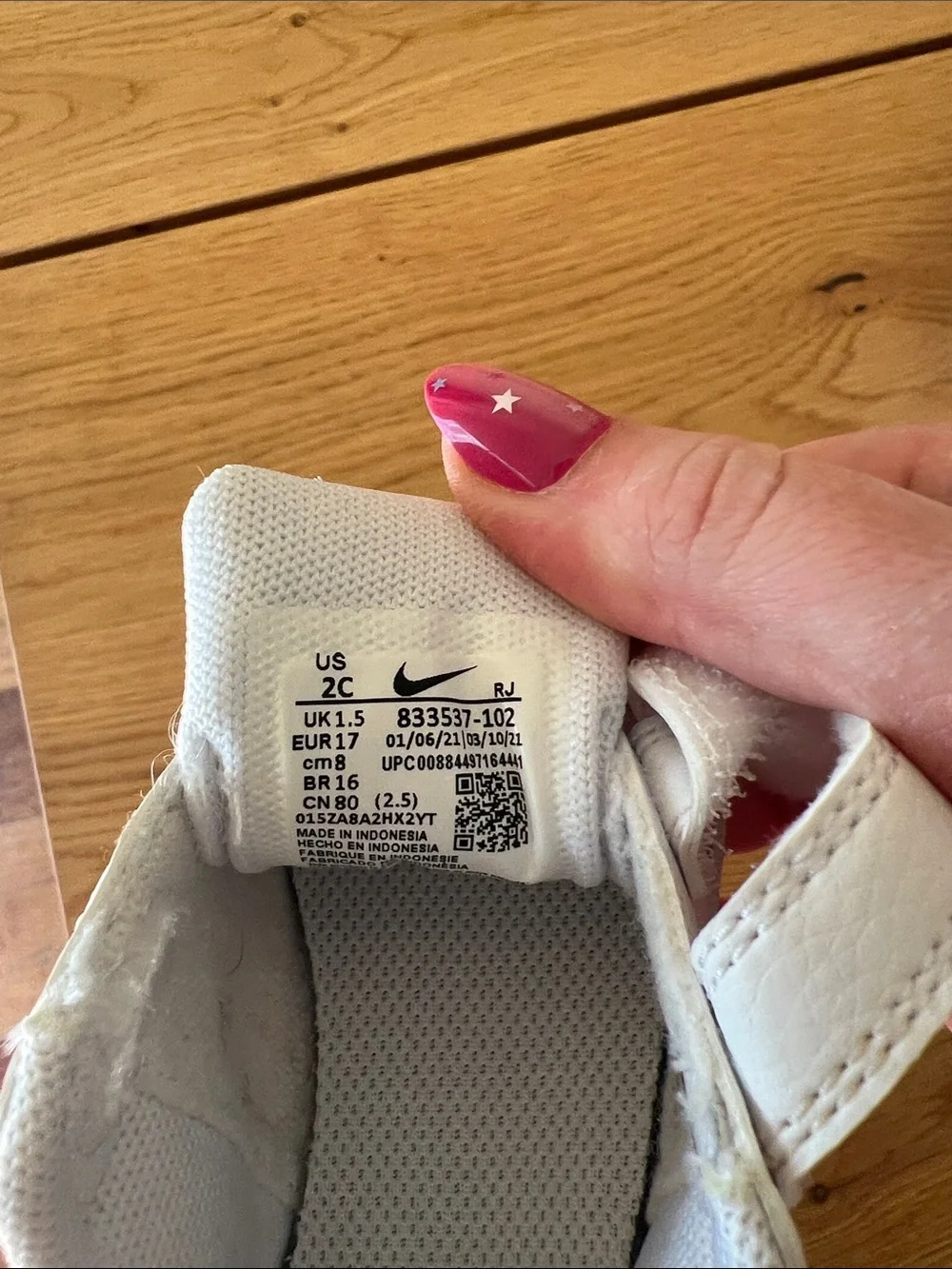 Nike Baby White Velcro Trainer Sneakers (Size 2 or newborn)